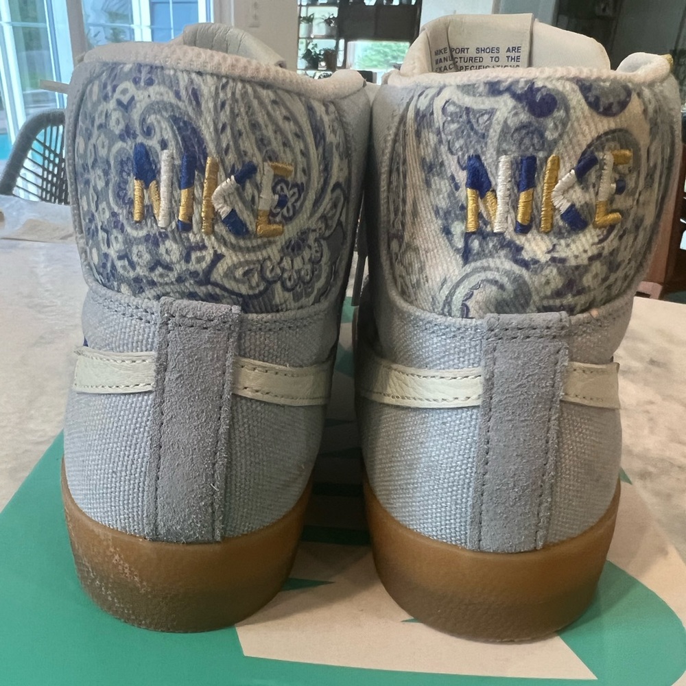 Nike SB Dunks - Picture 5 of 10